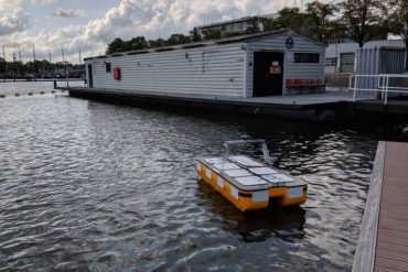 Researchers improve autonomous boat design