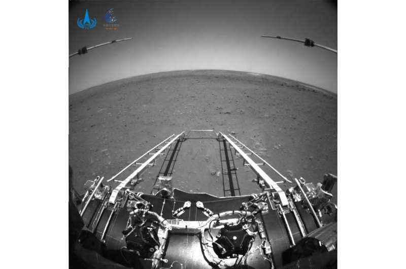 China's Mars rover touches ground on red planet