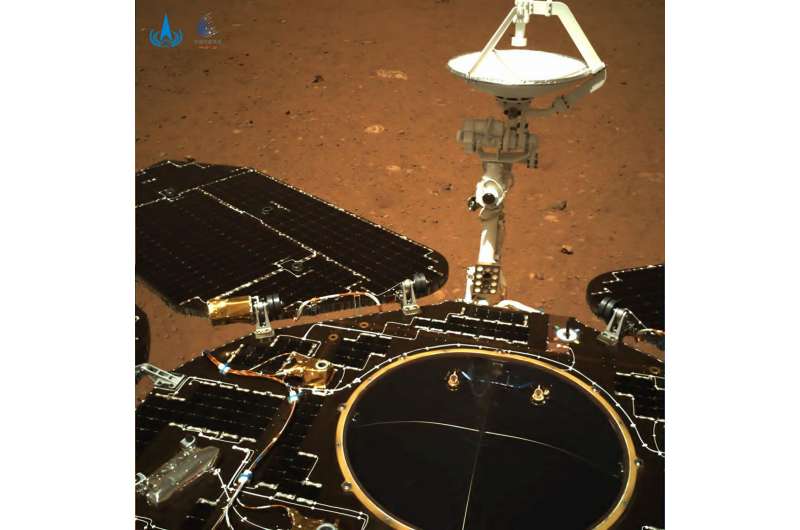 China's Mars rover touches ground on red planet