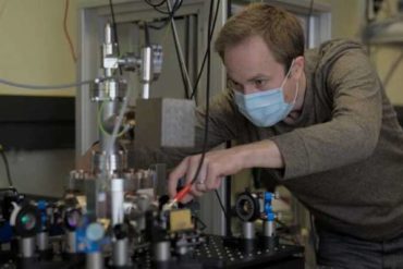 High-precision frequency measurement