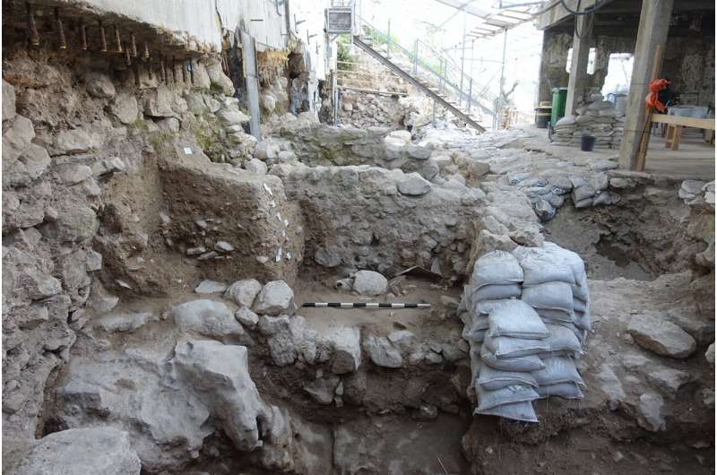 Evidence of ancient earthquake found in Jerusalem