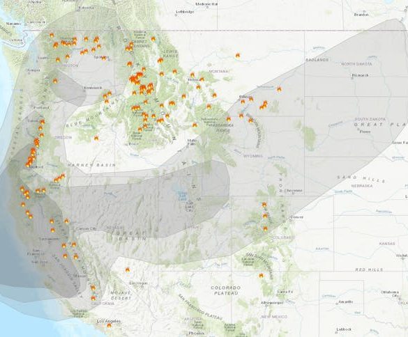 Map of wildfire smoke showing thickest smoke across large parts of California, Nevada, Utah, Oregon and Washington