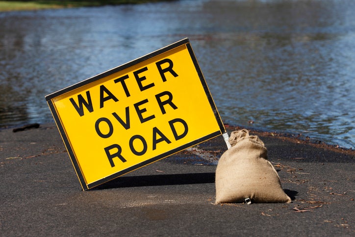 australia-flood-gettyimages-185105491.jpg