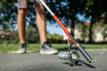 Researchers build $400 self-navigating smart cane