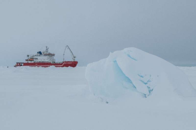 The expedition left Cape Town on February 5 with a South African icebreaker