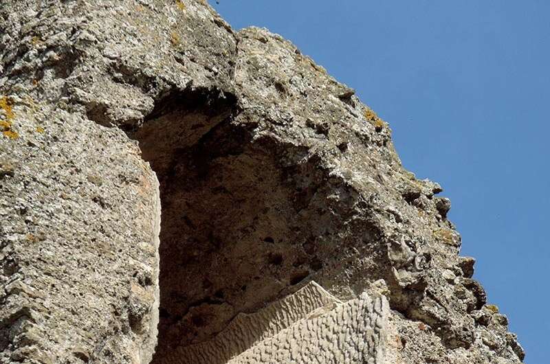 Layered limestone deposits give unique insight to Roman aqueducts