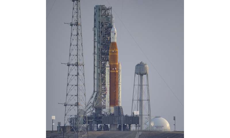 Fuel leak ruins NASA's 2nd shot at launching moon rocket