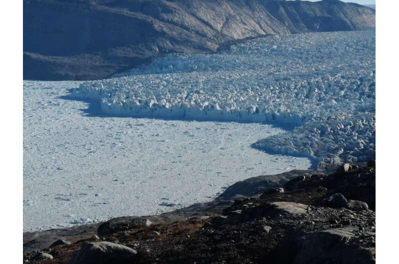 Vast ice sheet facing climate fight on two fronts, study finds