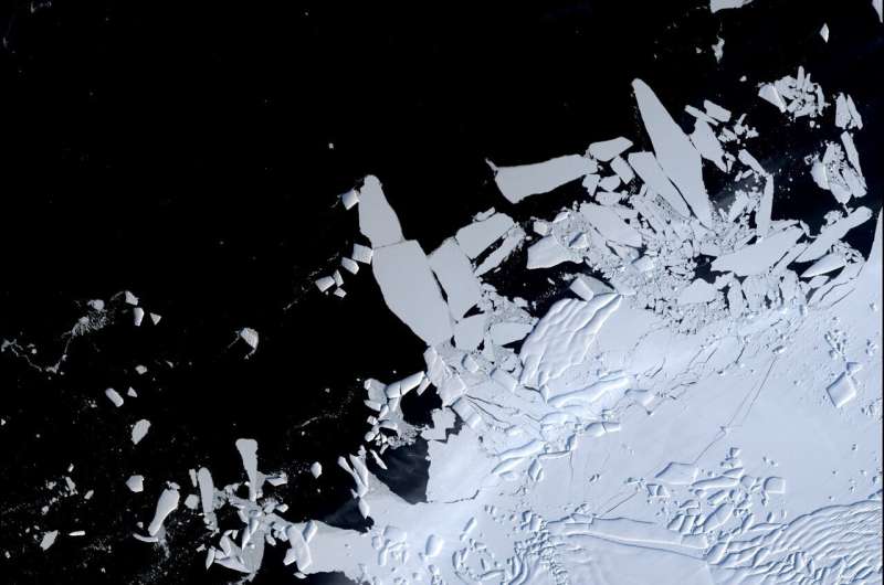 Ice sheets can collapse faster than previously thought possible