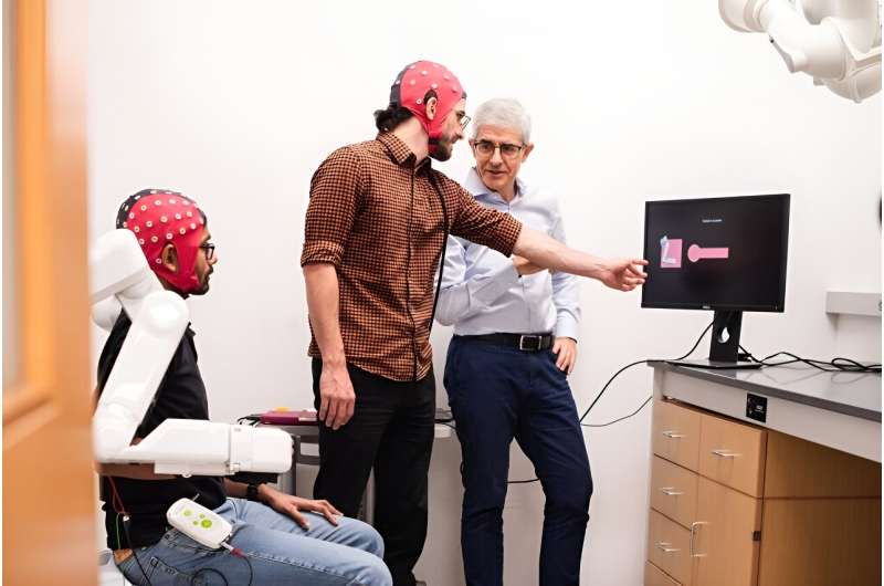 Universal brain-computer interface lets people play games with just their thoughts