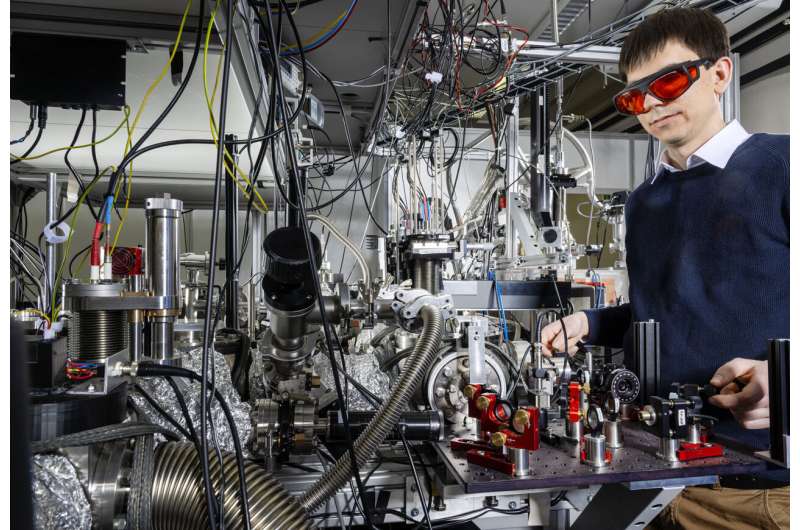 Atomic nucleus excited with laser: a breakthrough after decades