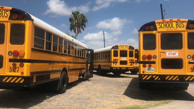 Electric school buses may yield significant health and climate ...