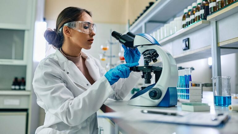 Gender gaps remain for many women scientists, UO study finds ...