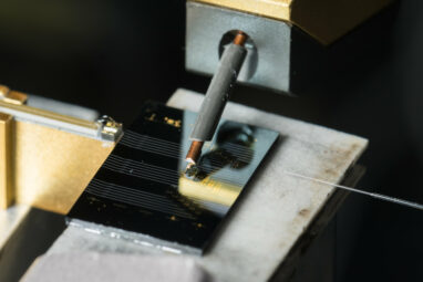 Streamlined microcomb design provides control with the flip of a ...