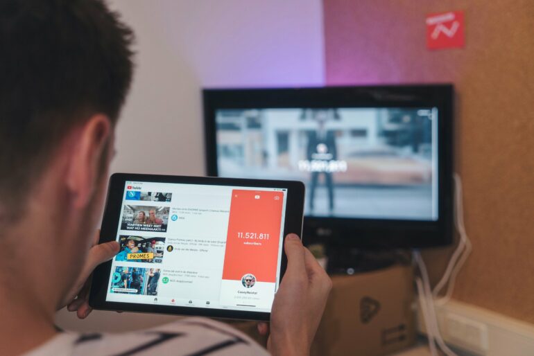 Study suggests YouTubers cheer people up more than casual friends