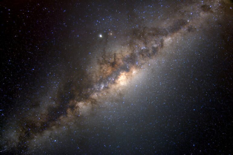 Three stars circling the Milky Way's halo formed 12 to 13 billion ...