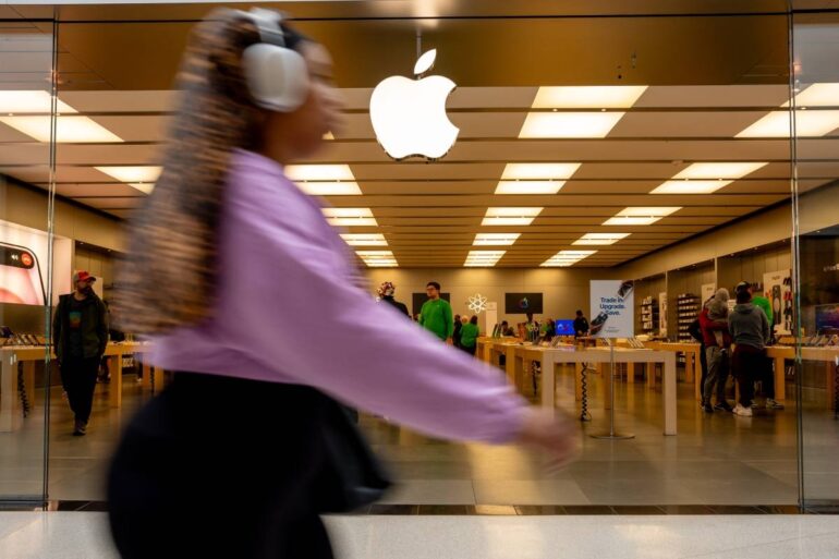 Apple expected to enter AI race with ambitions to overtake the ...