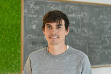 New mathematical proof helps to solve equations with random components