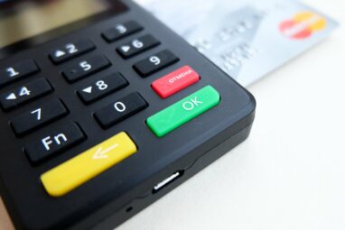 Study finds we spend more with cashless payments