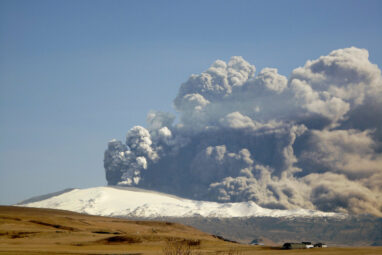 Study shows video analysis of Iceland 2010 eruption could improve ...