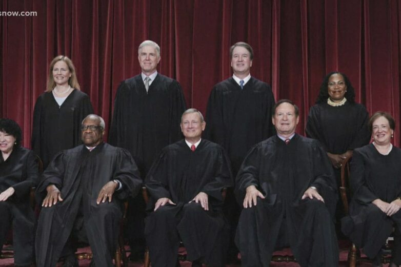Supreme Court justices' private chat leaked