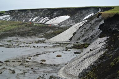 Thawing permafrost: Research suggests it's not a climate tipping ...