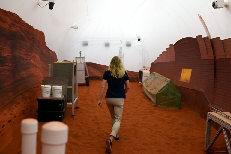 One year on 'Mars': Inside NASA's ultra-realistic isolation study