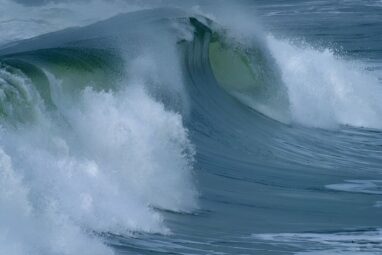 Tool predicts rogue waves up to five minutes in advance