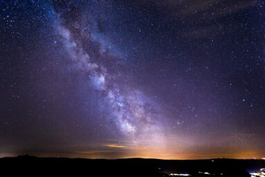 Ancient duo of stars visiting from far reaches of the Milky Way ...