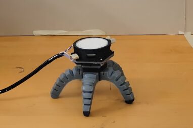 Biohybrid robots controlled by electrical impulses in mushrooms