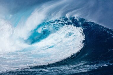 Ocean spray is relatively lifeless: Sea spray study helps predict ...