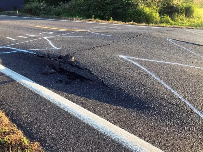 Stuck bridges, buckling roads − extreme heat is wreaking havoc on ...