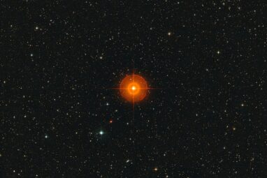 Astronomers track bubbles on star's surface in most detailed video ...