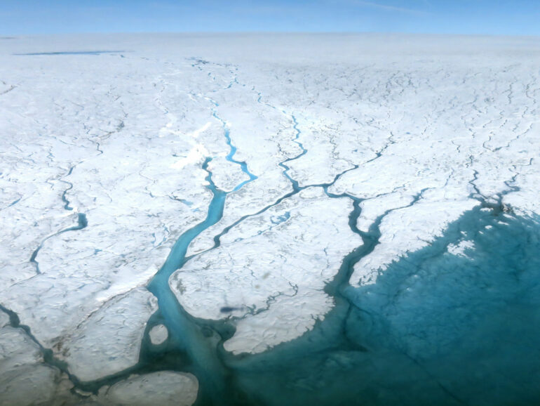 Discovery about ice layer formation in ice sheets can improve sea ...