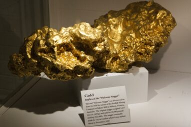 Giant gold nuggets could be born from earthquakes and electricity