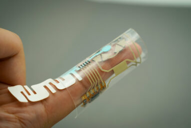 Finger wrap uses sweat to provide health monitoring at your fingertips