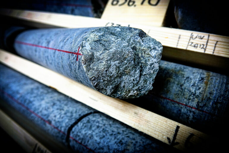 First evidence of life colonizing deep into the bedrock of Greenland