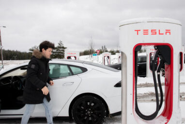 Norway's electric car sales set new world record