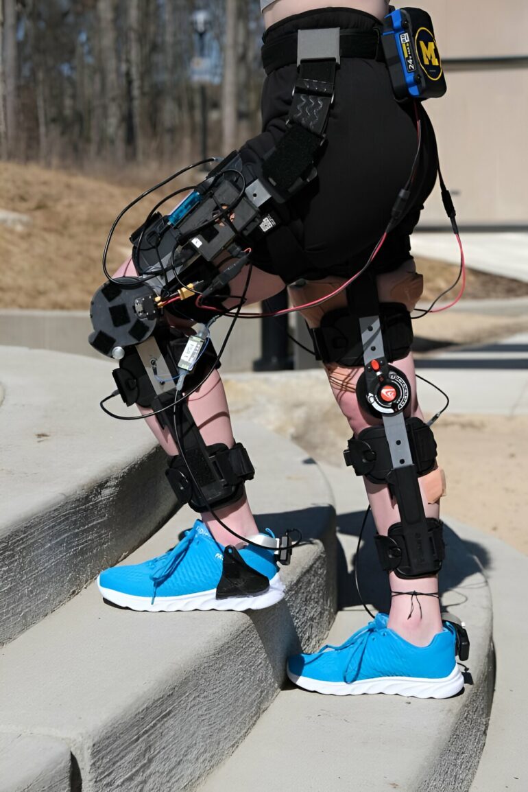 Team develops versatile knee exoskeletons for safer lifting