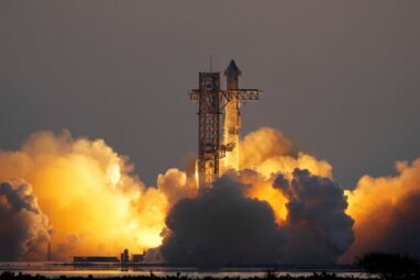 SpaceX catches Starship rocket booster as it returns to Earth ...