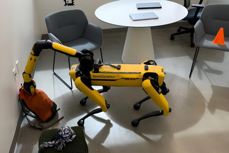 New method enables robots to map a scene, identify objects in ...