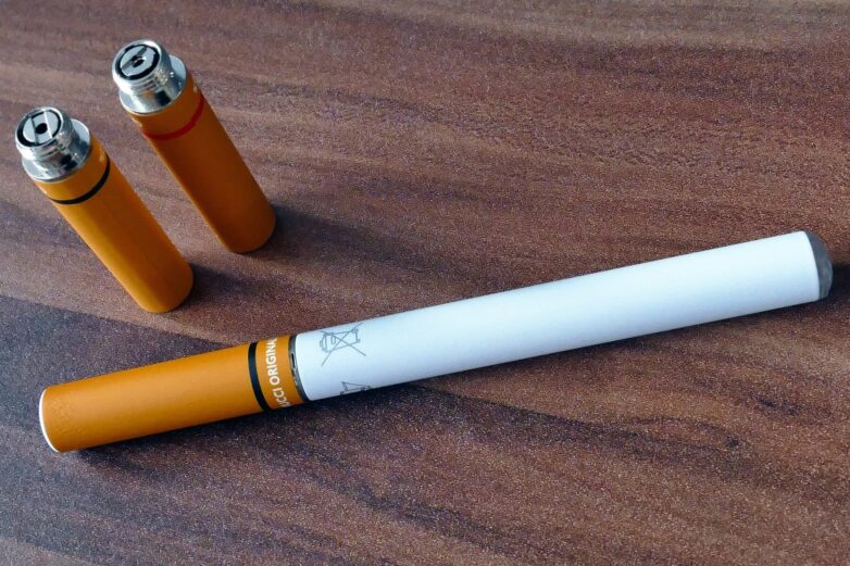 Older e-cigarette users face increased odds of respiratory issues ...