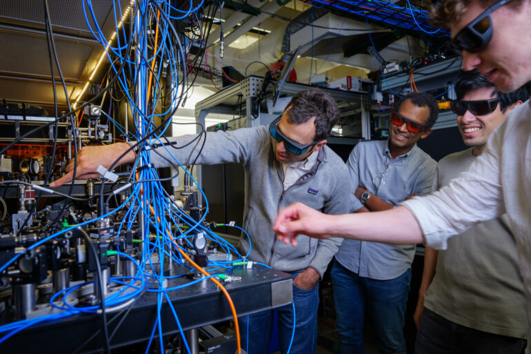 Quantum physicists tap into entanglement to improve the precision ...