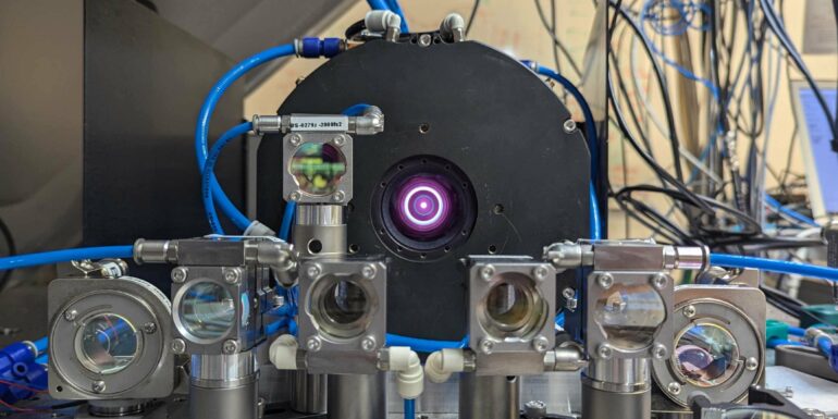 Researchers develop a laser that produces the strongest ultra ...