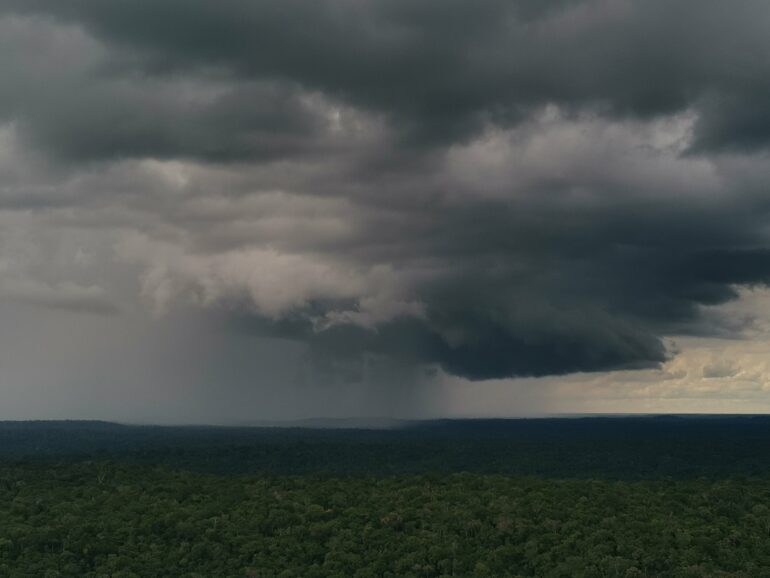 Rainfall induces bursts of natural nanoparticles that can form ...