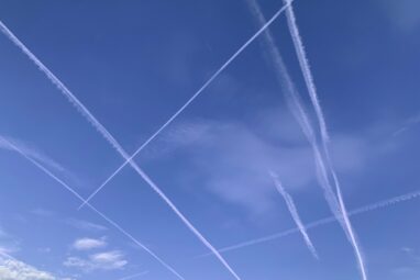 Scientists investigate contrail formation to reduce climate impact