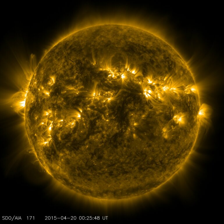 Team proposes new solar composition ratios that could reconcile ...