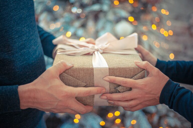 Giving a gift? Better late than never, study finds