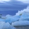 Massive Antarctic icebergs may calve at random, analysis suggests