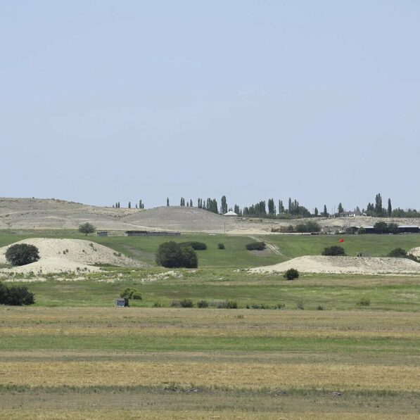 More than 1,300 prehistoric burial mounds in western Azerbaijan ...